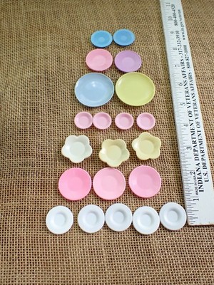 Barbie Mattel Dollhouse Mini Diorama Kitchen Plates Dinnerware Lot  S56
