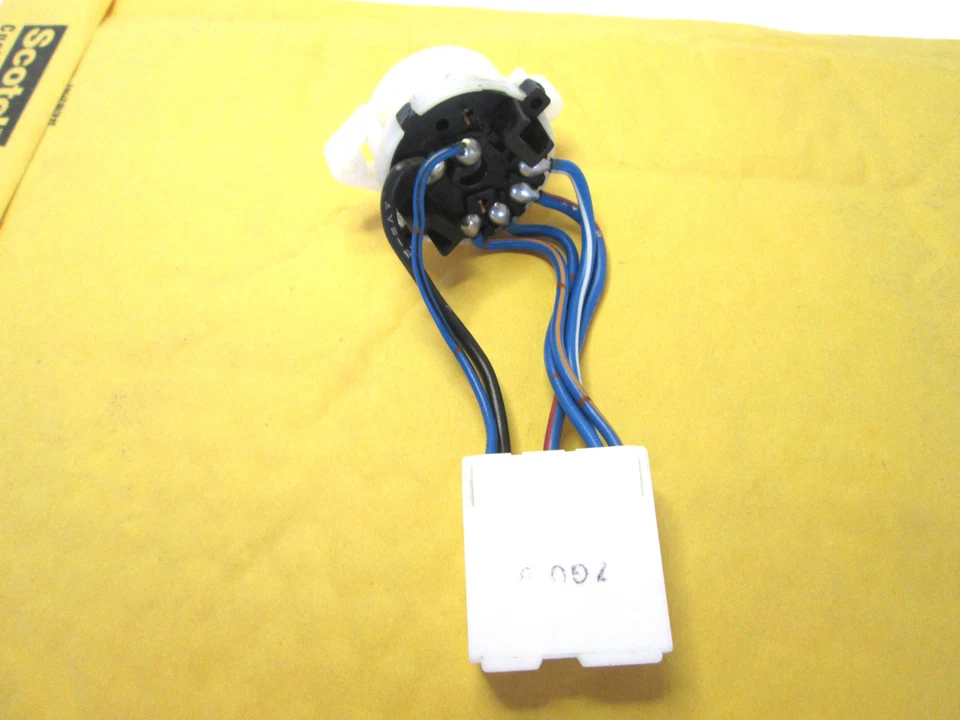 F1CZ-18578A FORD se adapta a 91-96 ESCORT TRACER CALENTADOR VENTILADOR INTERRUPTOR NUEVO ORIGINAL Foto 3 de 4