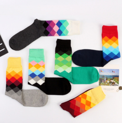 Random color 1 pair sock Gradient diamond socks cotton Middle tube Men size6-9