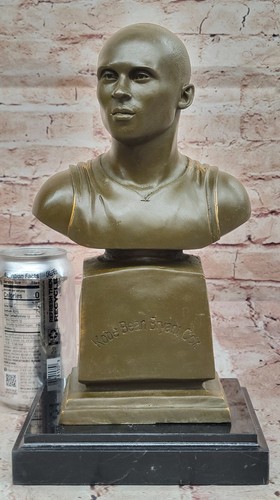 Limited Edition Milo Kobe Bryant Bust Bronze Sculpture Signed Collector Edition - Picture 2 of 10