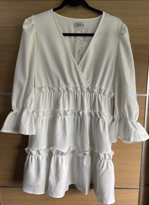 In The Style Size 8 White Tiered Mini Dress V Neck fluted sleeves Bnwt BB1