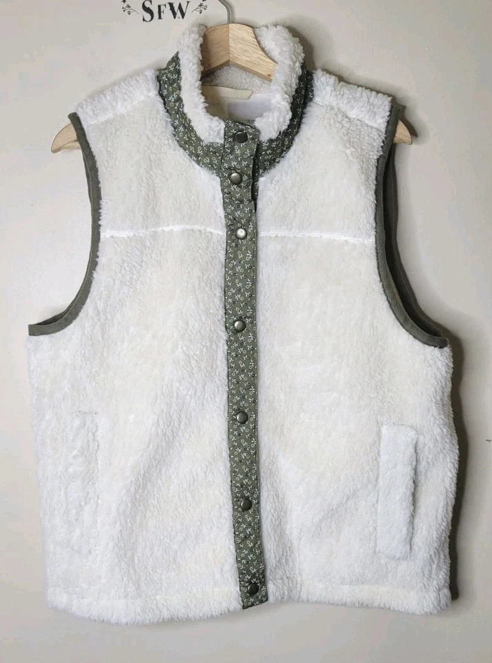 Madewell Teddy Sherpa Vest Size L Ivory Floral Trim Cozy Layer Preppy Layer NWT  - Image 4 of 4