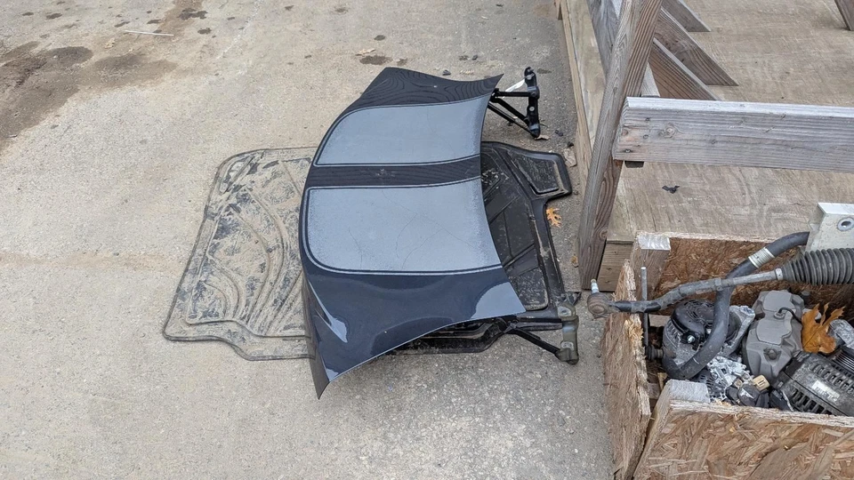 (LOCAL PICKUP ONLY) Trunk/Hatch/Tailgate Coupe Without Spoiler Fits 14-15 CAMARO Foto 3 de 4