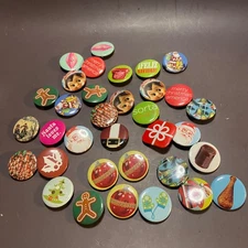 Pins Novelty Lot of 33 Assorted Christmas Theme 1” Tiny Pins/Buttons