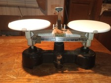 Bilancia scientifica anni 20