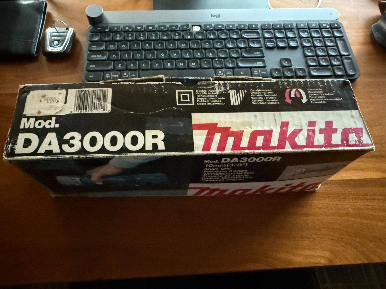 Makita DA3000R 3/8" Angle Drill - Variable Speed Reversible 0-1400 RPM