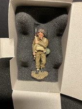 KING AND COUNTRY FOB007 BRITISH TOMMY MARCHING NO HELMENT RETIRED