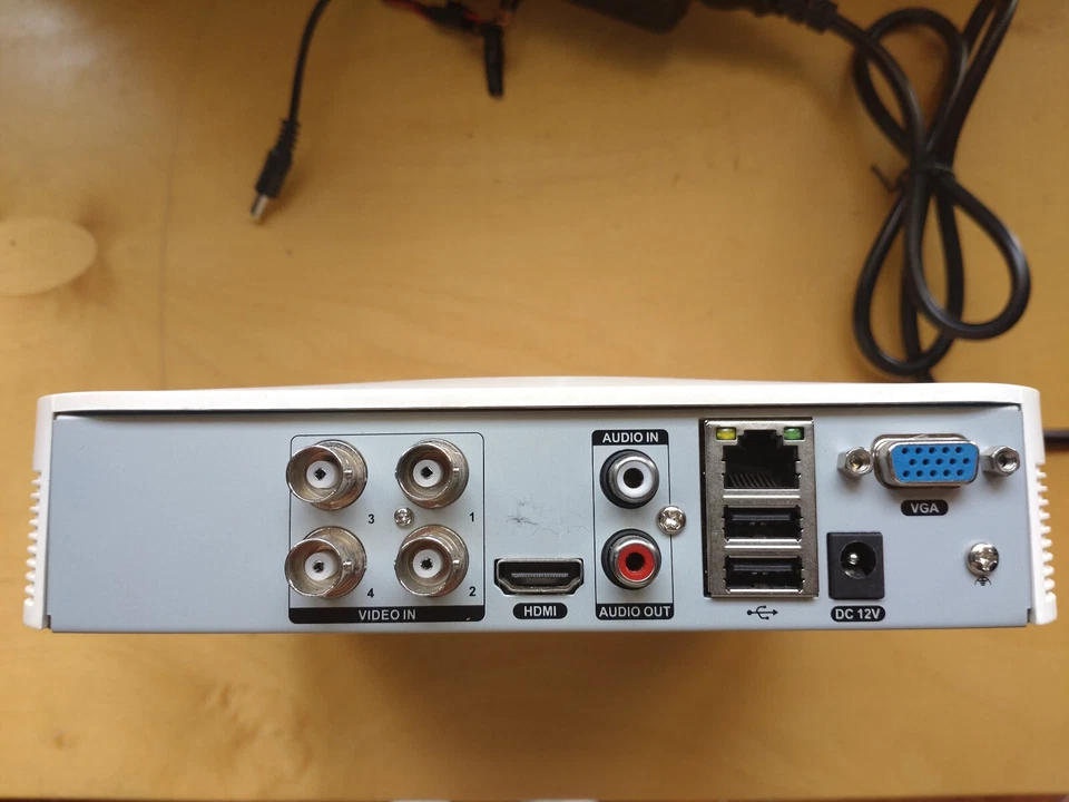 NVR videoregistratore AHD, VIDEOSTAR 5TXVR704EM2PL + 3 videocamere 5T4B36P2L - Immagine 2 di 4