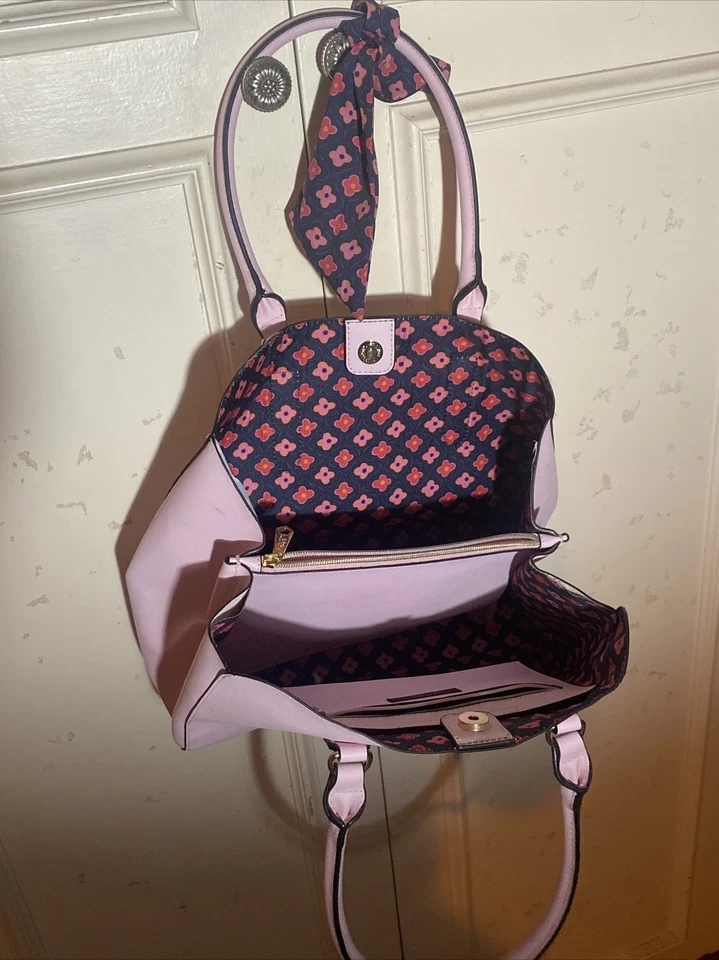 Cartera Trina Turk rosa Foto 4 de 4