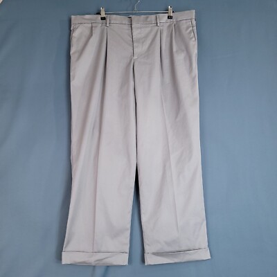 Docker's D3 Classic Fit Men's Iron Free Khaki Pants Size 42 x 30 Pleated Front