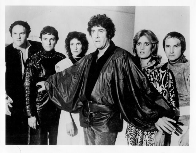 1978’s BLAKE'S 7 leader & team of five line up b/w 8x10 portrait