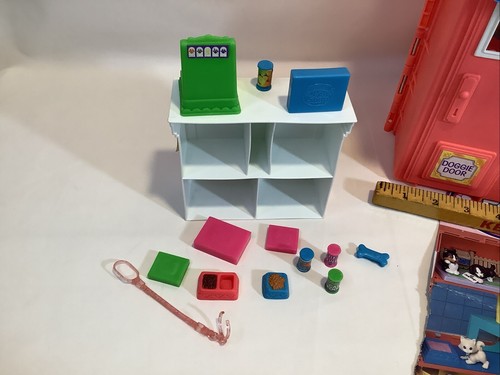 Vintage 1992 LPS G1 Littlest Pet Shop Pink Store PLAYSET Kenner W/ Accessories** - Picture 8 of 13