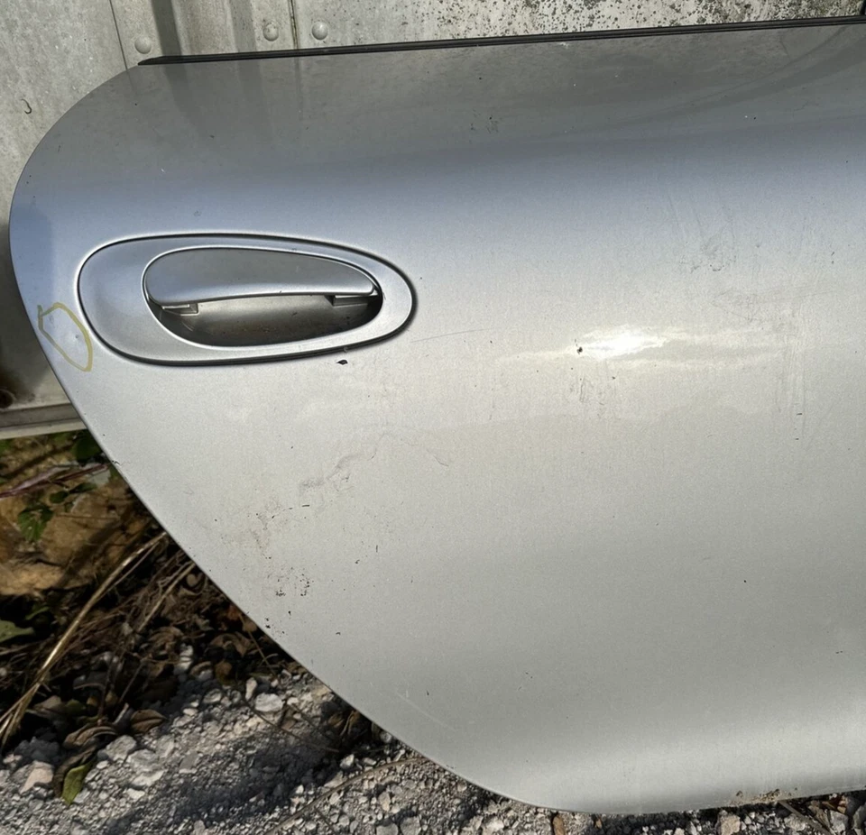 MONTAJE PUERTA PASAJERO DERECHO PORSCHE 911 996 CARRERA CON CRISTAL PLATEADO Foto 4 de 4