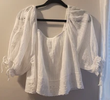 American Eagle Women's CropTop M White -round neck Cropped/Blusa Blanca Aeagle M