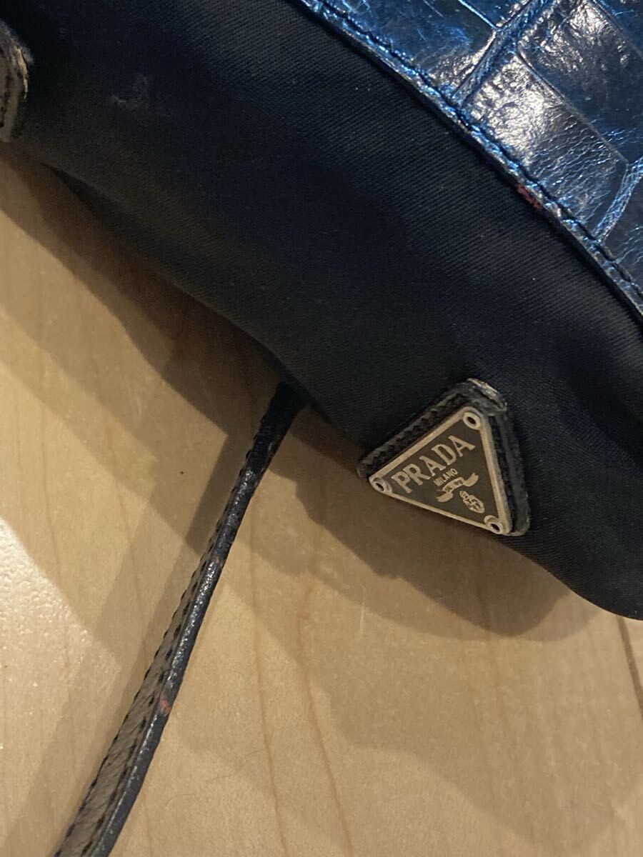 Good condition PRADA vintage triangular logo plat… - image 2