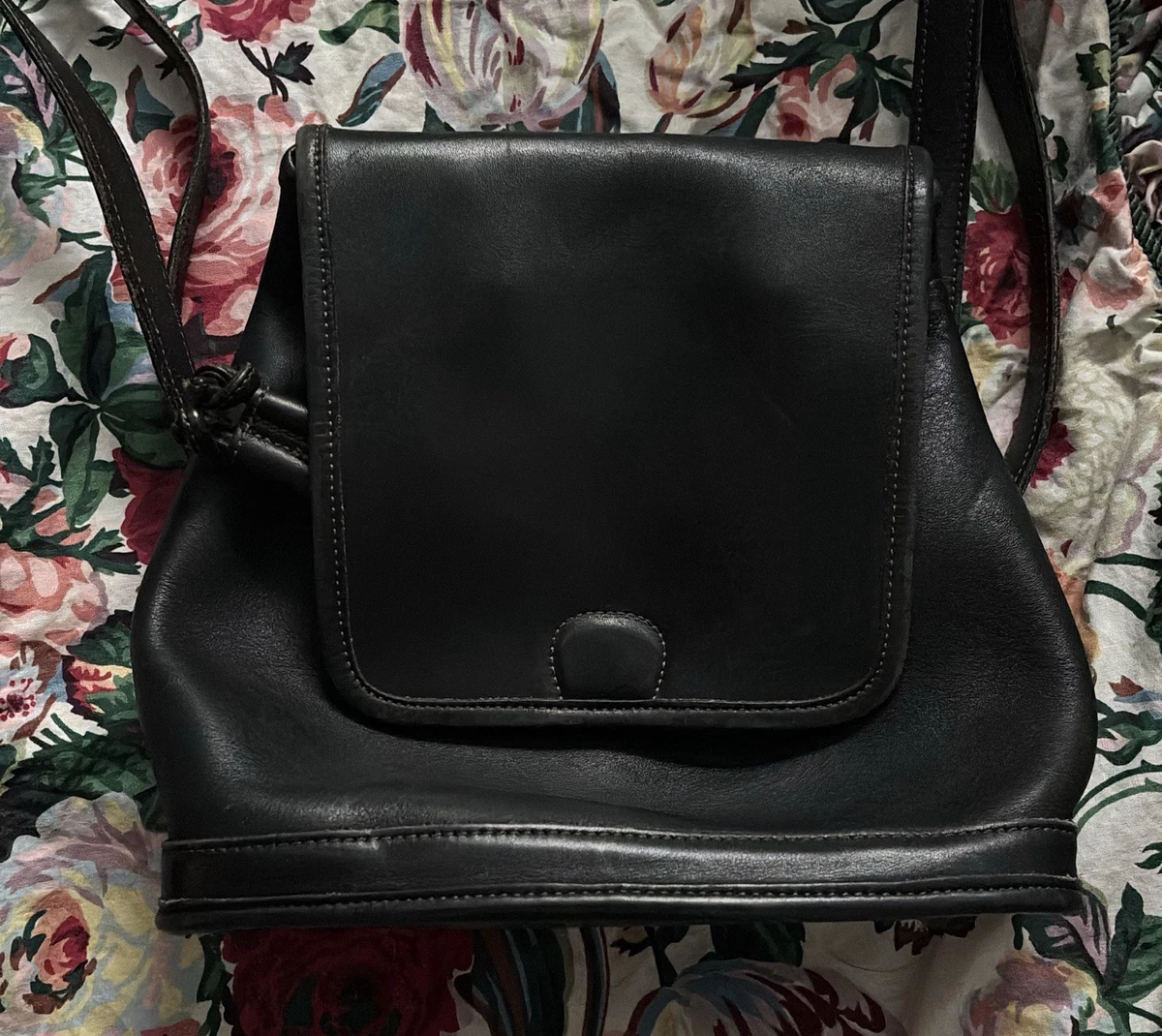 Vintage COACH Legacy Black Leather Backpack Purse w Drawstring Adjustable Straps Vintage Coach Legacy Backpack 9569 Black | Mercari main image 2