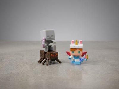 Minecraft Spider Jockey TNT Series 25 - 1  And Adorable Alex Mini Figurine Set