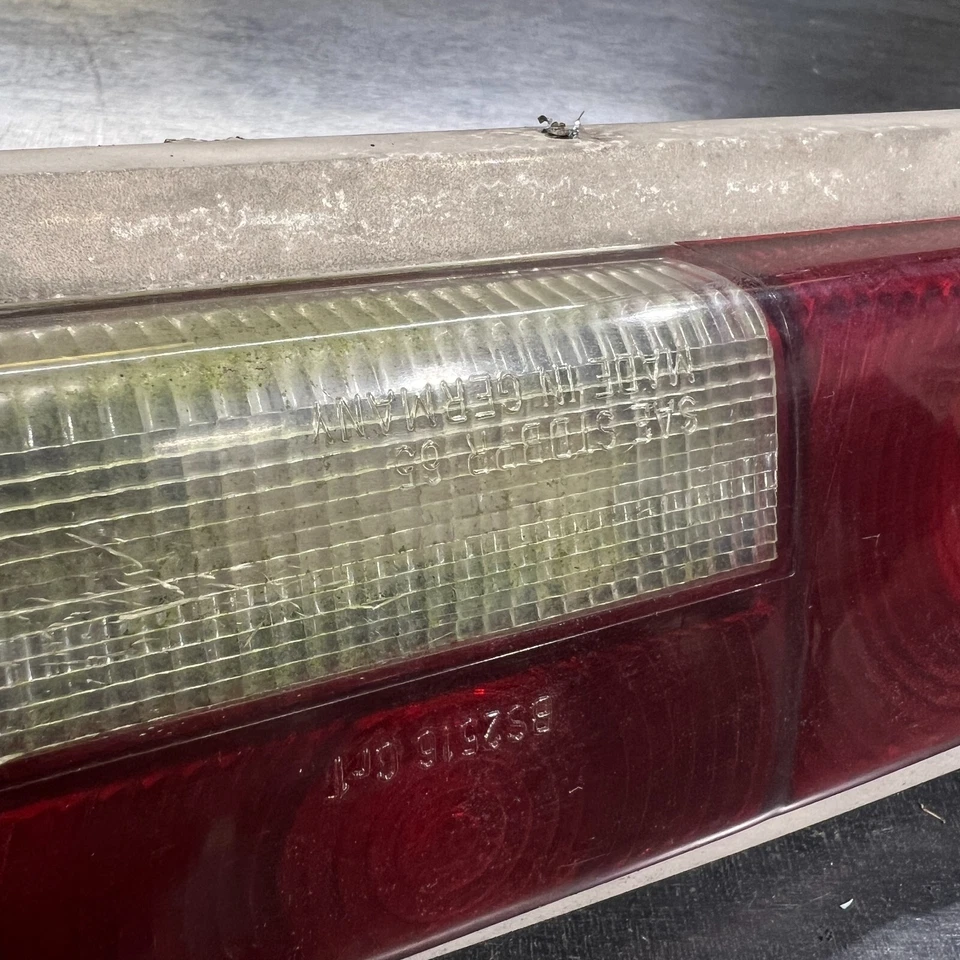 Luces traseras rojas OEM pasajeros Mercedes W110 200D 230 1961-1965 especificaciones EE. UU./EE. UU. Foto 4 de 4