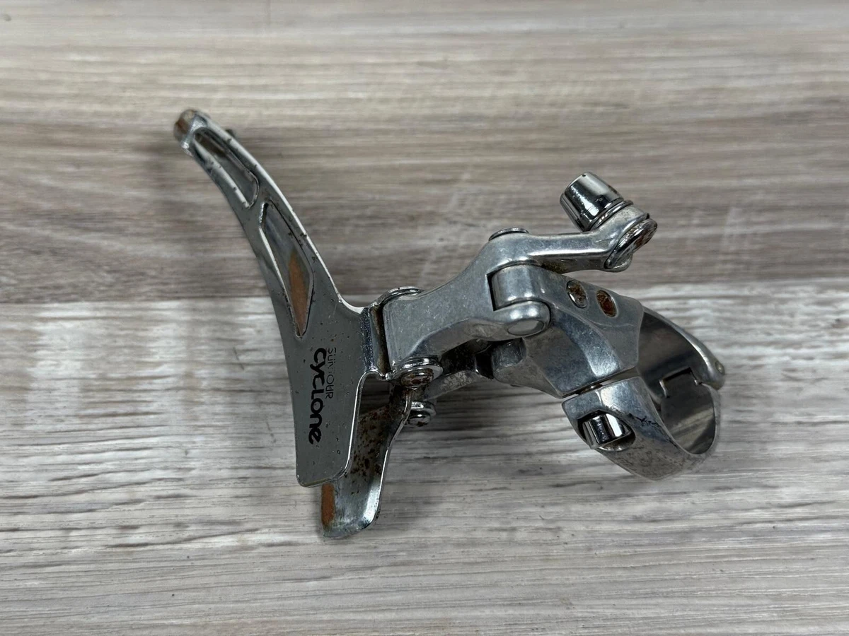 Pince dérailleur avant Suntour AR 28,6 dans son emballage d