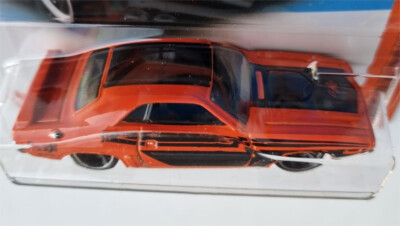 2025 Hot Wheels `71 Dodge Challenger in 1/64 # HYY79 HW Hemi Mopar 1968 Muscle