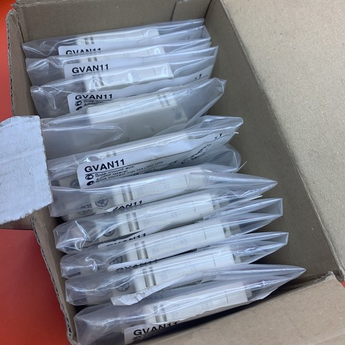 Schneider GVAN11 Side Mount Aux (10 of) NIB - Picture 2 of 2