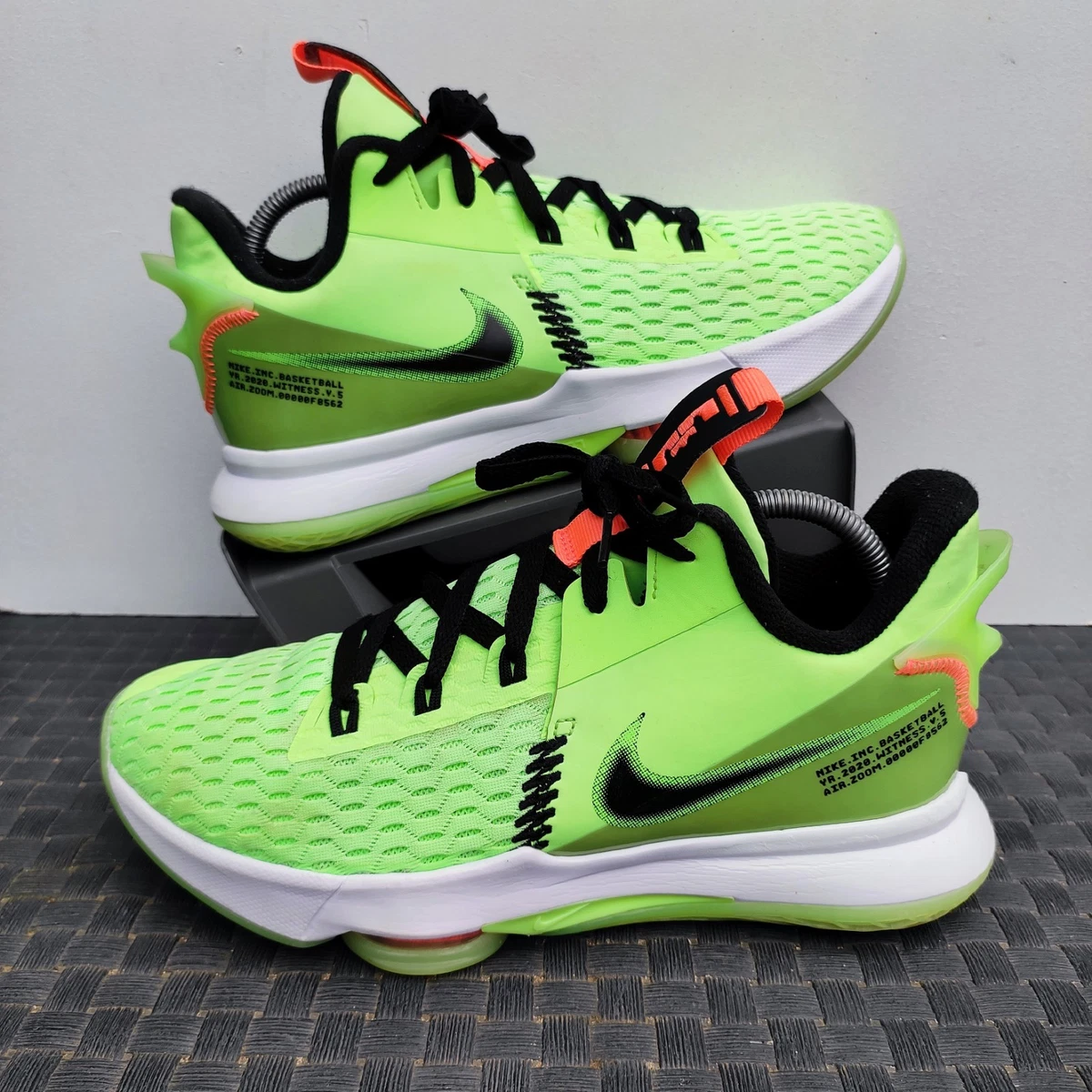 Nike LeBron Witness 5 Grinch | eBay
