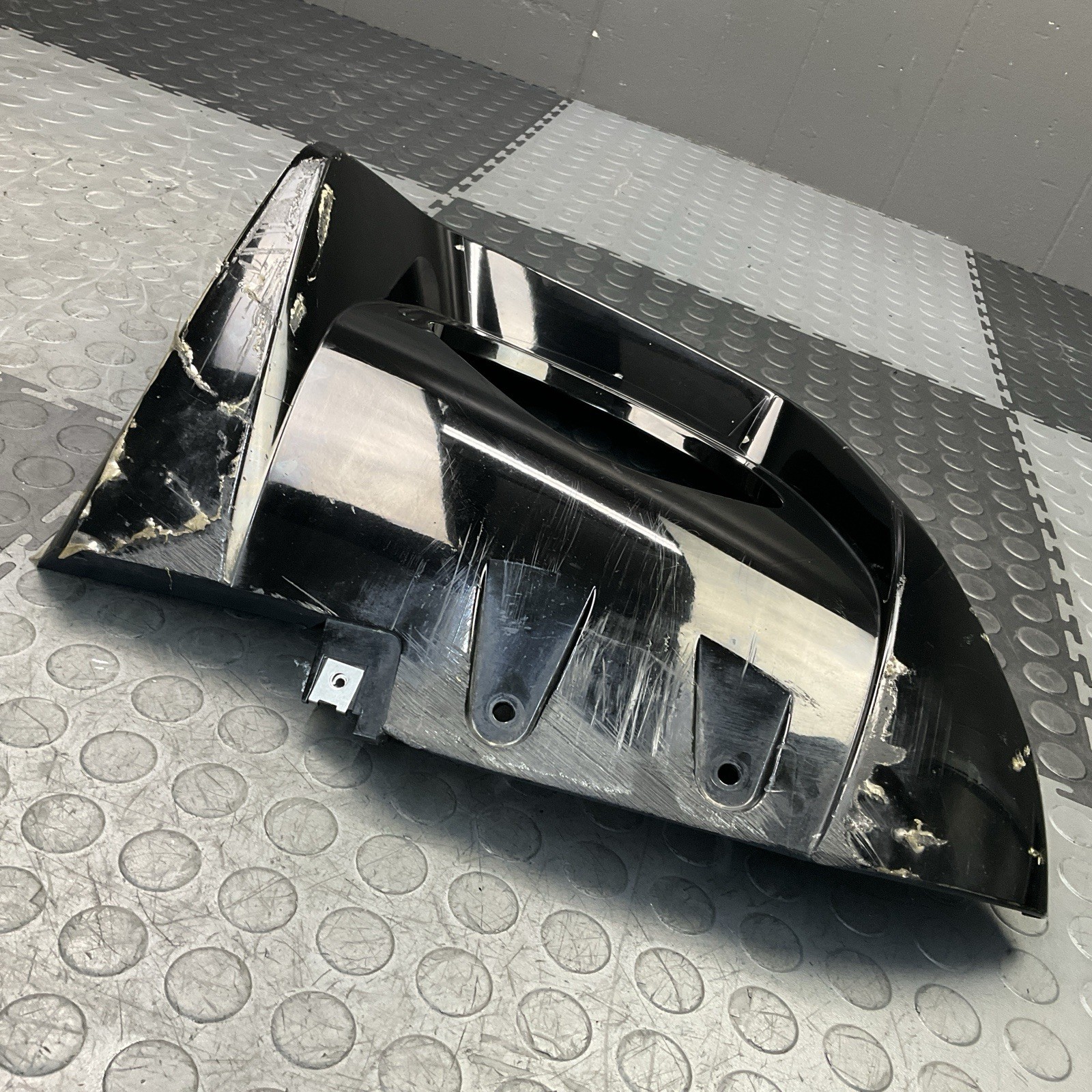 2016-2018 Audi R8 Rear Right Lower Bumper Diffuser Trim Panel Molding Cover OEM