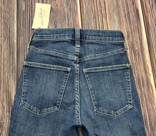 New NWT Universal Thread Jeans Womens Size 00 High-Rise Skinny Medium Wash