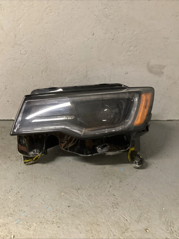 2019-2022 JEEP GRAND CHEROKEE DRIVER LEFT LH DRIVER SIDE HEADLIGHT HID BLACK