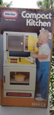 VTG Little Tikes Child Size Kitchen Sink Stove Oven Microw6ave-Great Shape W/BOX