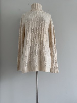 A. GIANNETTI 100% 2PLY CASHMERE TURTLENECK SWEATER SIZE M MADE IN HONG KONG