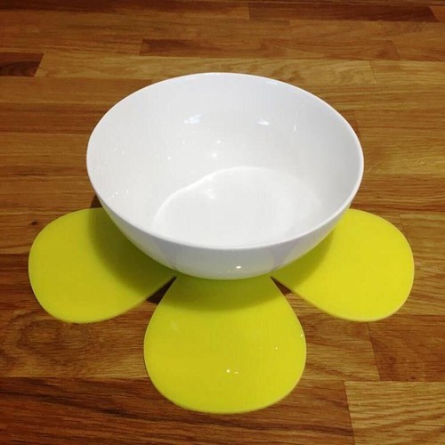 Daisy Placemat Set - Gloss - Picture 8 of 36