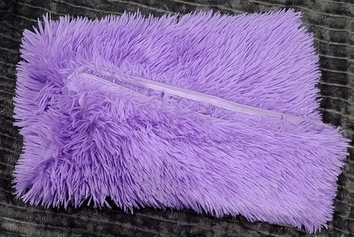 Light Purple Faux Fur Soft and Fluffy Zip Up Cushion Cover - 40cm x 40cm (16") - Picture 4 of 4