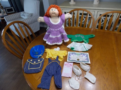 VTG Cabbage Patch Kid Girl 1985 Red Hair Green Eyes Dimples Extra Outfits Birth