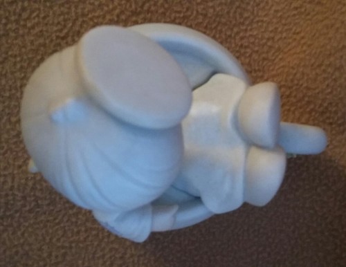 Precious Moments Figurine 1994 "Dropping in for the Holidays" #531952 - Picture 7 of 8