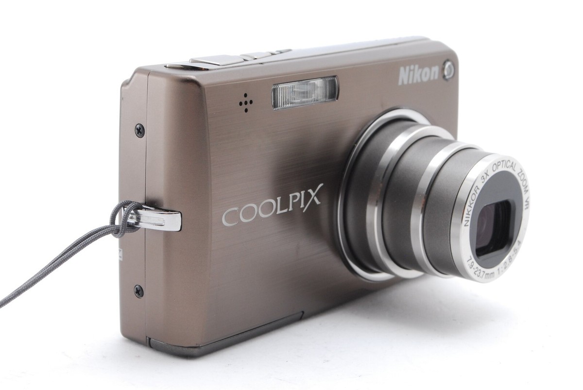 READ[Near MINT]Nikon COOLPIX S700 12.1MP Digital Camera