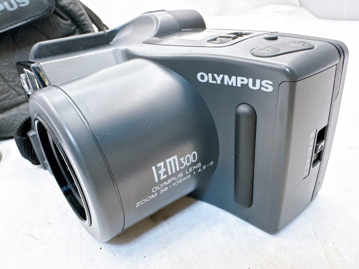 【ほぼ未使用】OLYMPUS IZM300 完動品級 付属品完備 フィルムカメラ Olympus IZM300 Point & Shoot Film Camera 38-105mm 1: 4,5-6 AF Zoom