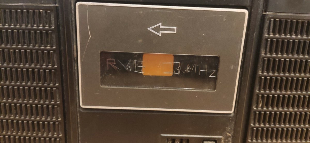 SONY CF 560S BOOMBOX STEREO CASSETE PLAYER PORTABLE MADE IN JAPAN