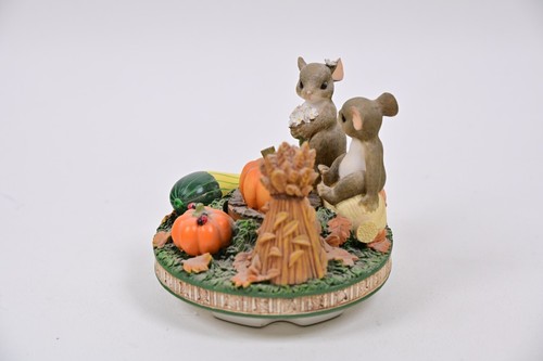 Charming Tails Our America Stay on top Candle Jar Topper Harvest Time Autumn - Picture 2 of 6