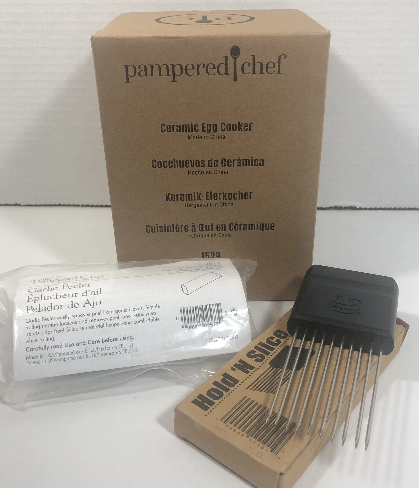 Pampered Chef Ceramic Egg Cooker Microwave Mug 1529 Garlic Peeler 2577 New Hold
