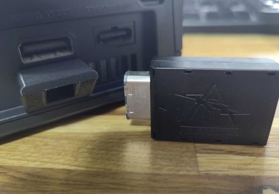 GameCube GC Video - PRISM Stütze / PRISM Support Brace / Retro-bit / Bitfunx 