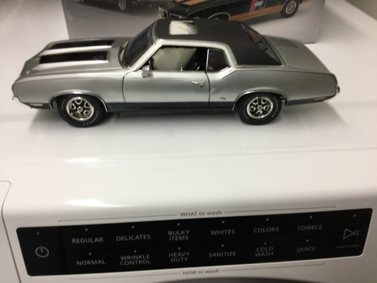 GMP ACME 1:18 1970 OLDSMOBILE CUTLASS SX HURST EDITION TOM'S