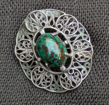 Vintage Green Art Glass Stone & Openwork Metal Filigree Pendant Brooch Pin C31
