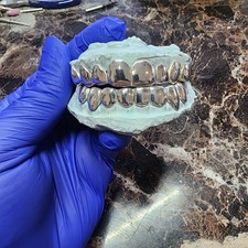 Silver Grillz PullOut Deep Perm Cuts Mirror F...
