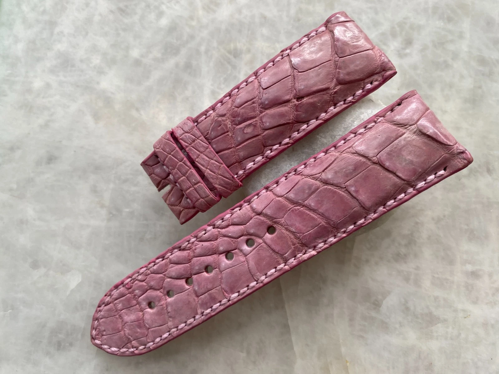 24mm/22mm Pink Alligator Crocodile Print Leather Watch Strap Band