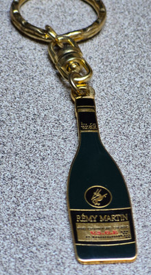 Vintage Remy Martin Fine Champagne COGNAC  V.S.O.P.  Bottle Gold &Black Keychain
