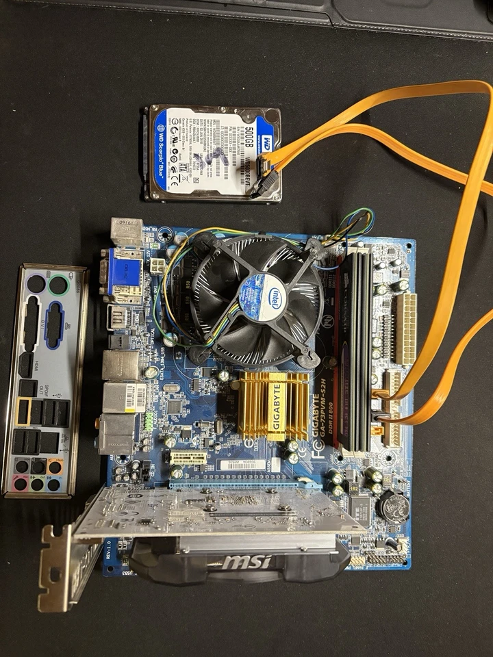 Combo Intel/CPU Gigabyte Foto 2 de 4