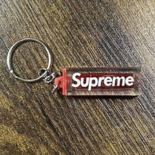 Supreme Keychain Level Red Bogo Logo Designer Collectible Authentic FW18A33