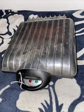 VillaWare Waffle Maker Model 2001 UNO Belgian Waffler 4-SQ Chrome Tested Works