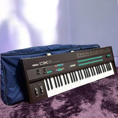 YAMAHA DX7 Synthesizer Super famous machine Works well Case cartridge included